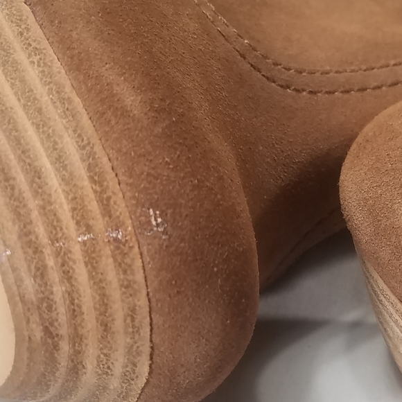 BCBGMaxAzria tan all leather booties - Picture 6 of 11